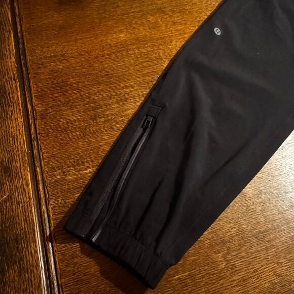 lululemon joggers - Picture 9 of 14